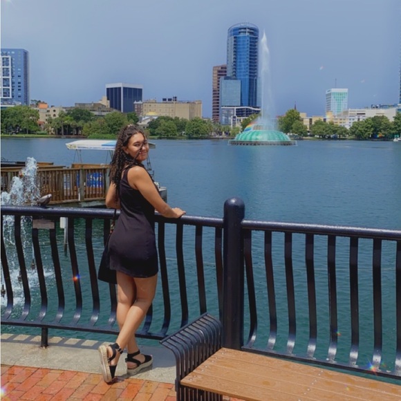 Meet your seller / Sign in ~ Live Show - Picture 7 of 9